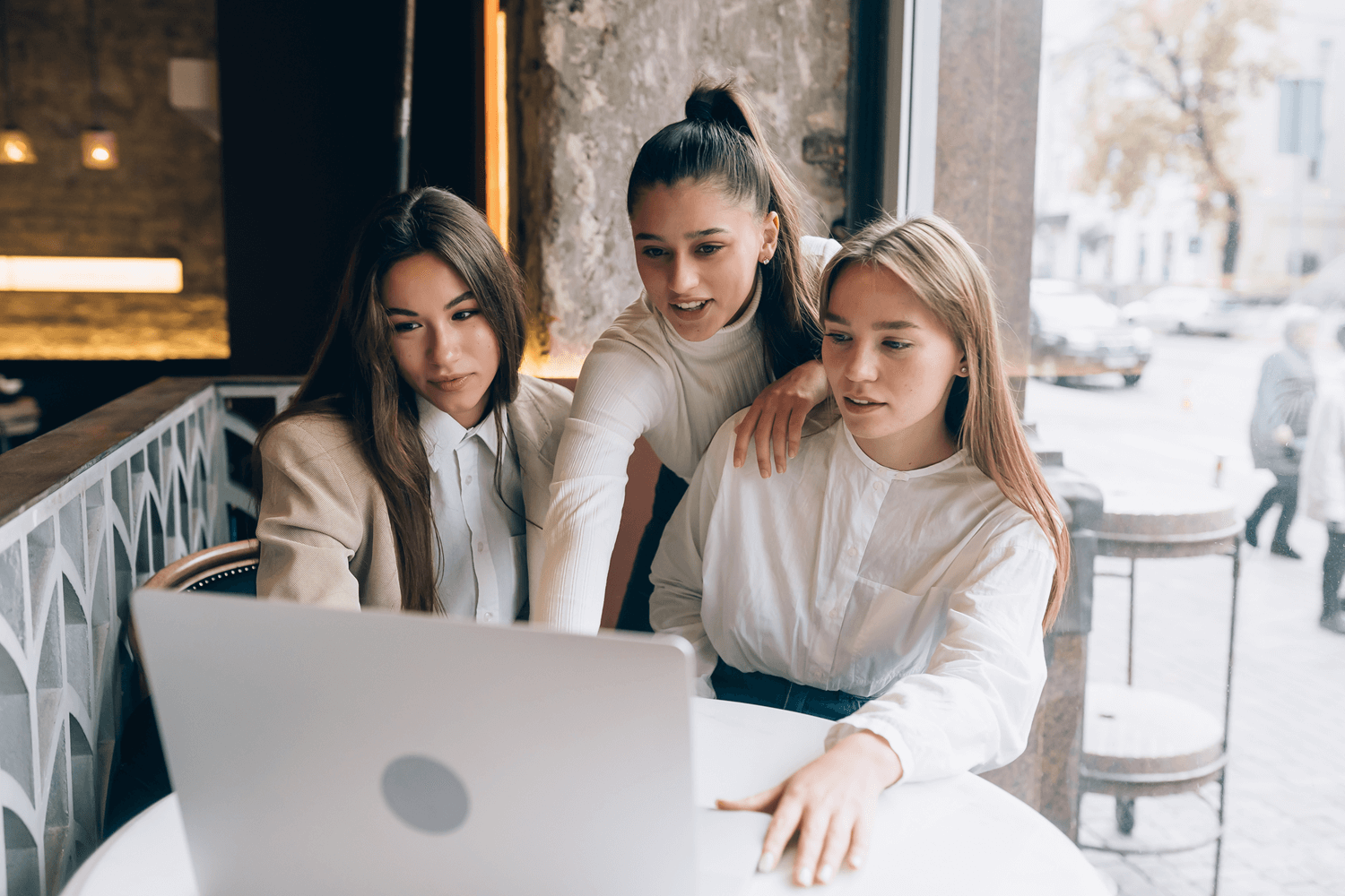 confident women entrepreneurs